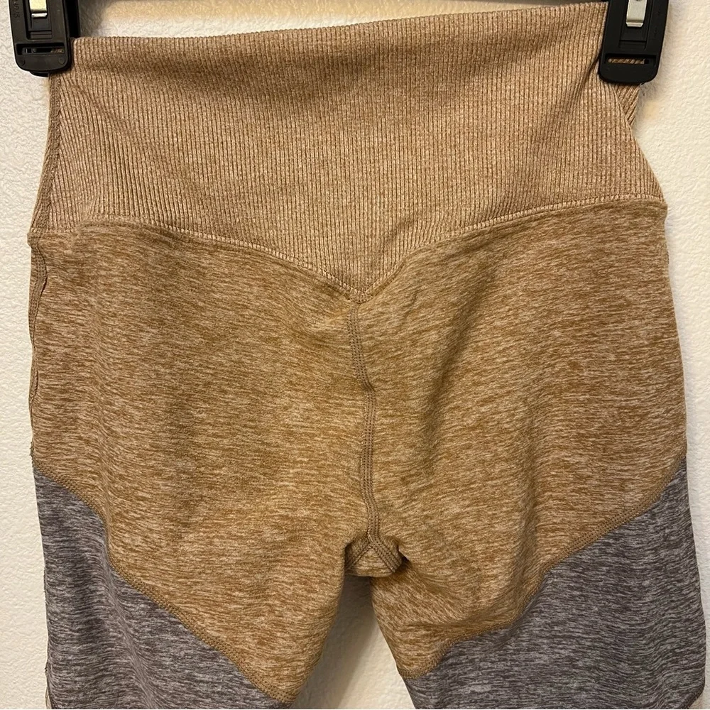 Alo Yoga 7/8 High-Waist Alosoft Sheila Legging - Picture 8 of 9